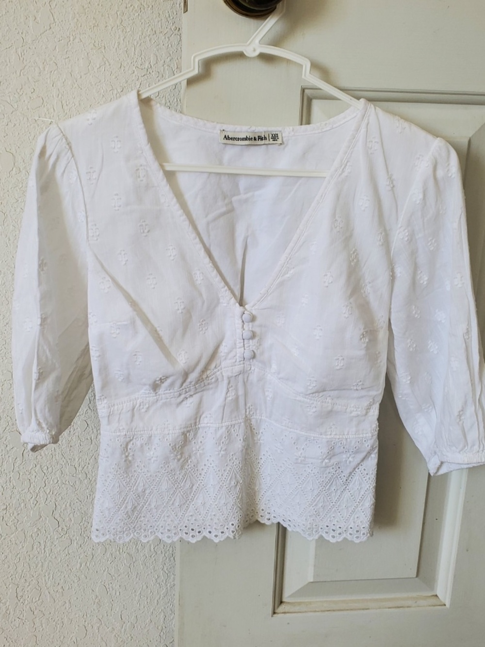 Abercrombie & Fitch White on White Eyelet Cotton Baby Doll Style Top XXS